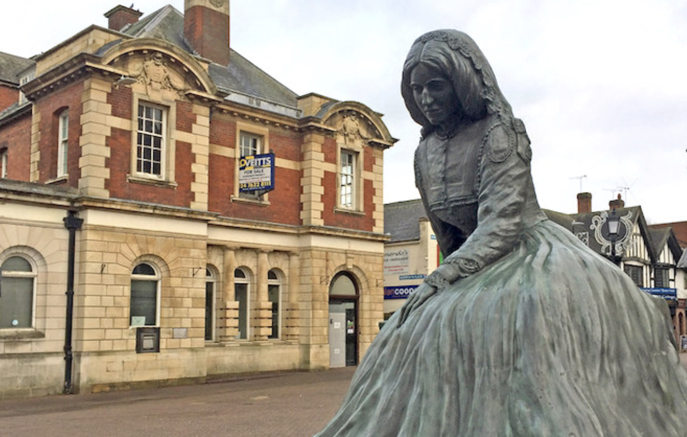 George Eliot Statue in Nuneaton Town Centre